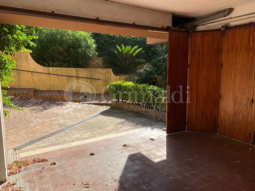 Immagine 6 di Garage in vendita  in VIA PEGASO 2 a Anzio