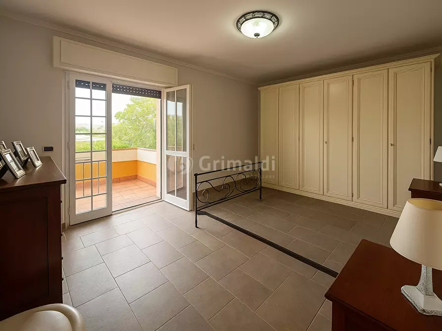 Immagine 8 di Trilocale in vendita  in Via Leonida Rech 58 a Roma