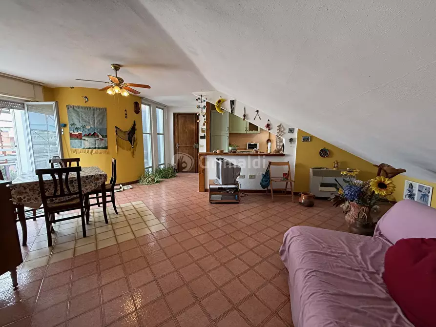 Immagine 11 di Attico in vendita  in Via Tanaro 3 a Nettuno