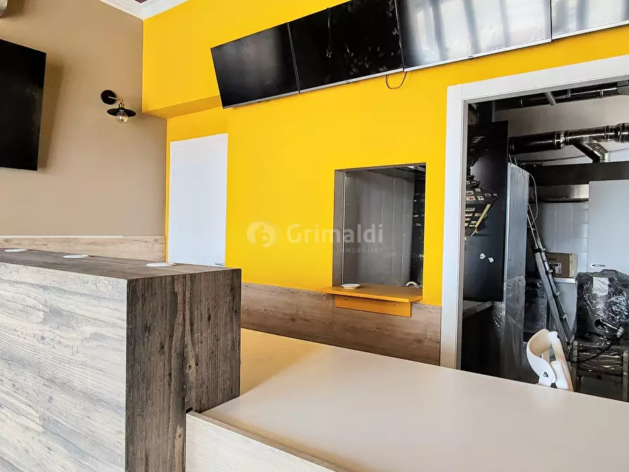 Immagine 11 di Attività commerciale in vendita  in Viale Giacomo Matteotti 117 a Nettuno