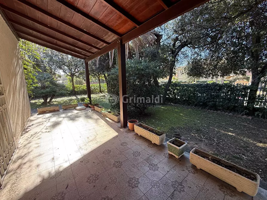 Immagine 7 di Villa in vendita  in Viale Tridente 31 a Anzio
