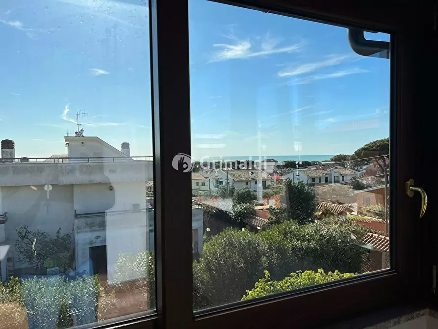 Immagine 12 di Trilocale in vendita  in VIALE ROMA 28 a Anzio