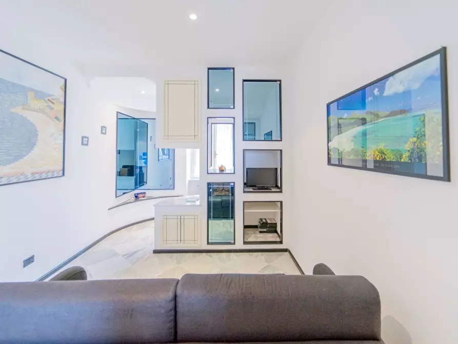 Immagine 14 di Trilocale in vendita  a Sestri Levante