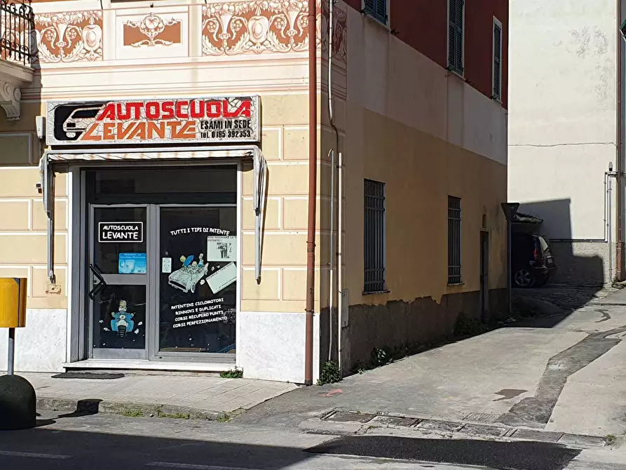 Immagine 4 di Locale commerciale in vendita  in Via V. Annuti 78 a Casarza Ligure