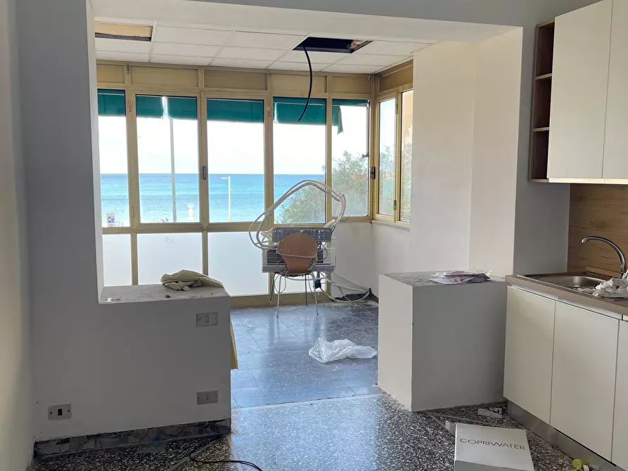 Immagine 2 di Appartamento in vendita  in Viale Mazzini 314 a Sestri Levante