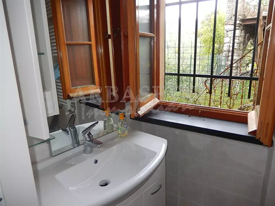 Immagine 4 di Villetta a schiera in vendita  in Via alla Chiesa a Castiglione Chiavarese