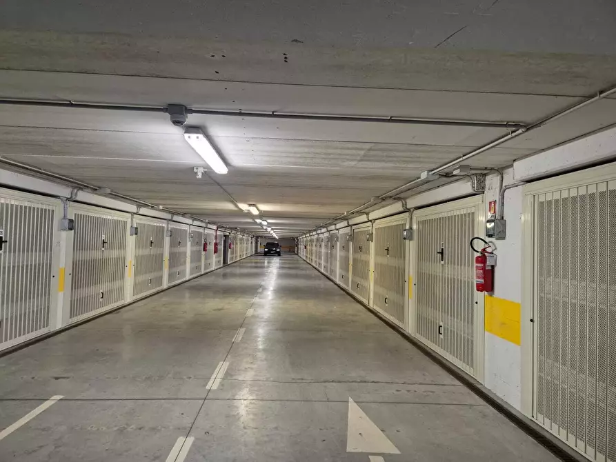 Immagine 3 di Garage in vendita  in Piazza della Stazione 6E a Sestri Levante