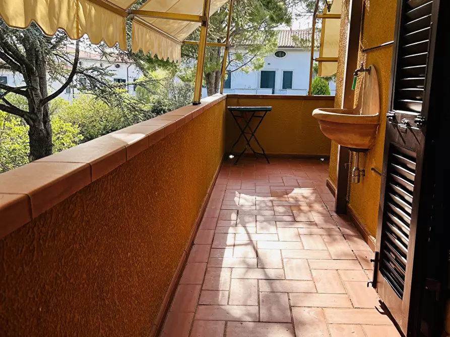 Immagine 19 di Trilocale in vendita  a Rosignano Marittimo