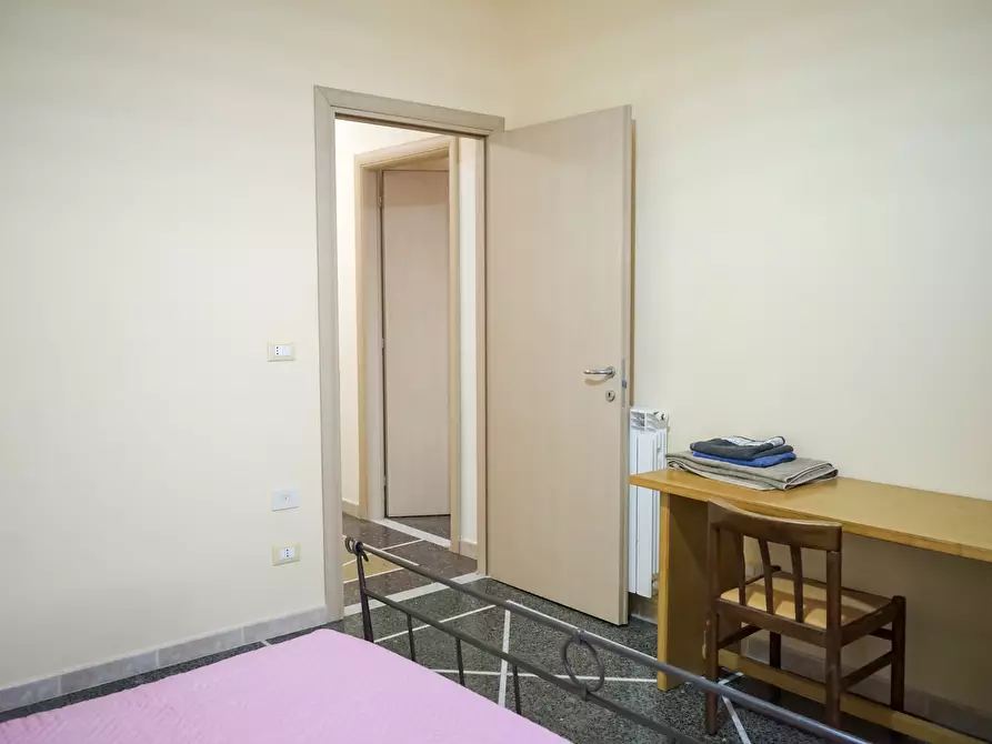 Immagine 10 di Pentalocale in vendita  a Livorno