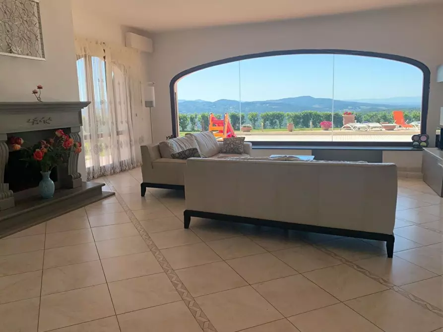 Immagine 16 di Villa in affitto  a Livorno