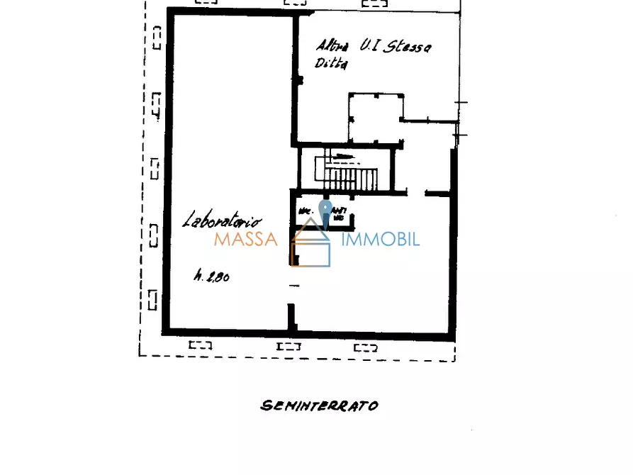 Immagine 14 di Laboratorio in affitto  in Via del Papino 15 a Massa