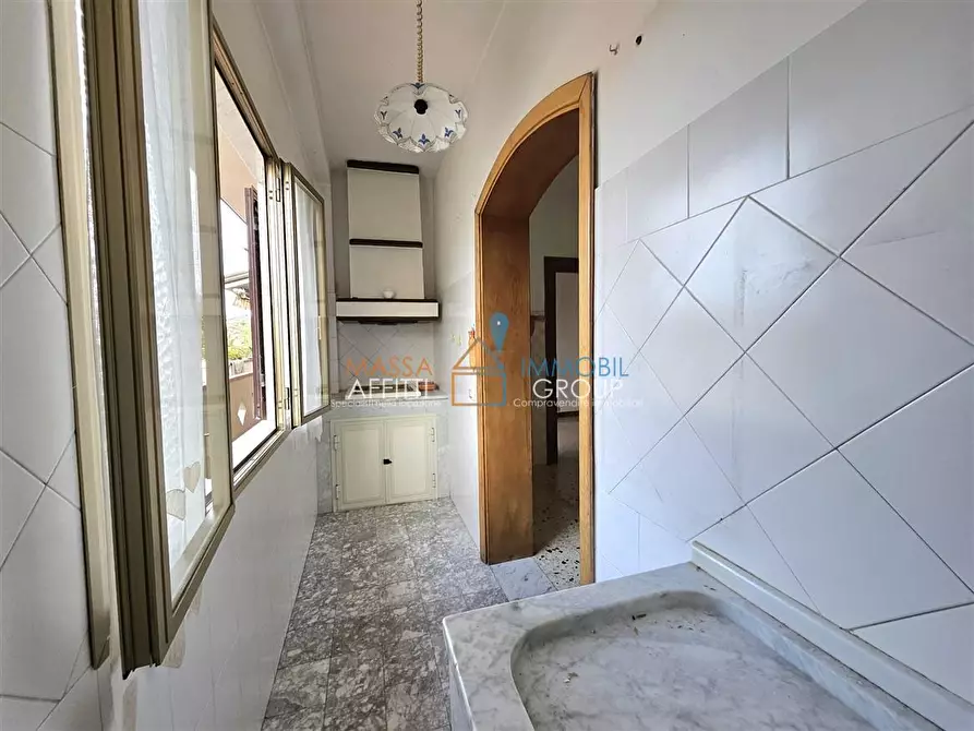 Immagine 10 di Porzione di casa in vendita  in Via Pratta 6 a Massa