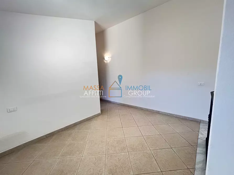 Immagine 19 di Trilocale in vendita  in Viale Giacomo Puccini 4 a Massa