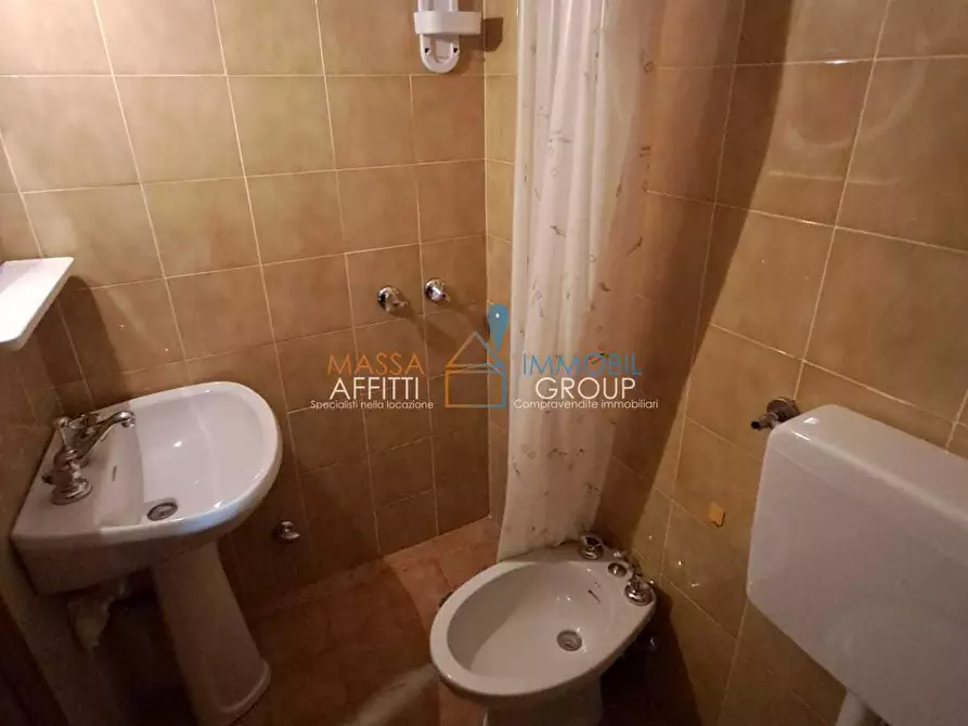 Immagine 25 di Porzione di casa in vendita  in Via dei Colli 141 a Massa