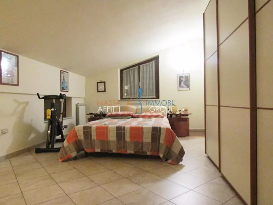 Immagine 24 di Porzione di casa in vendita  in Viale Domenico Zaccagna 6 a Carrara