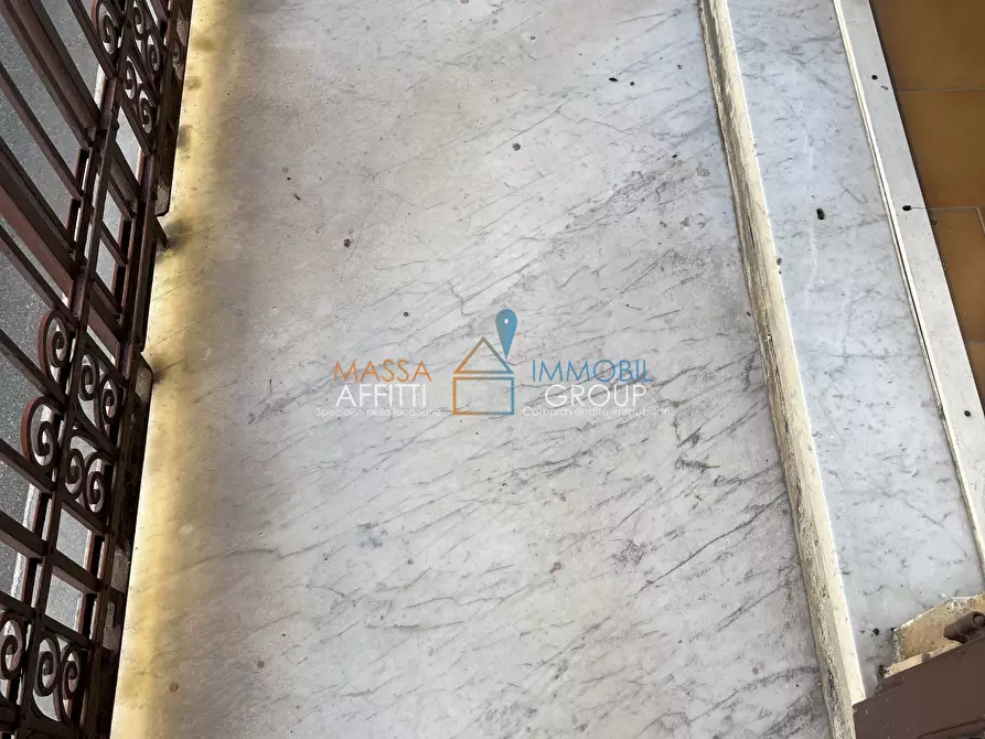 Immagine 6 di Pentalocale in vendita  in Via Solferino 11A a Carrara