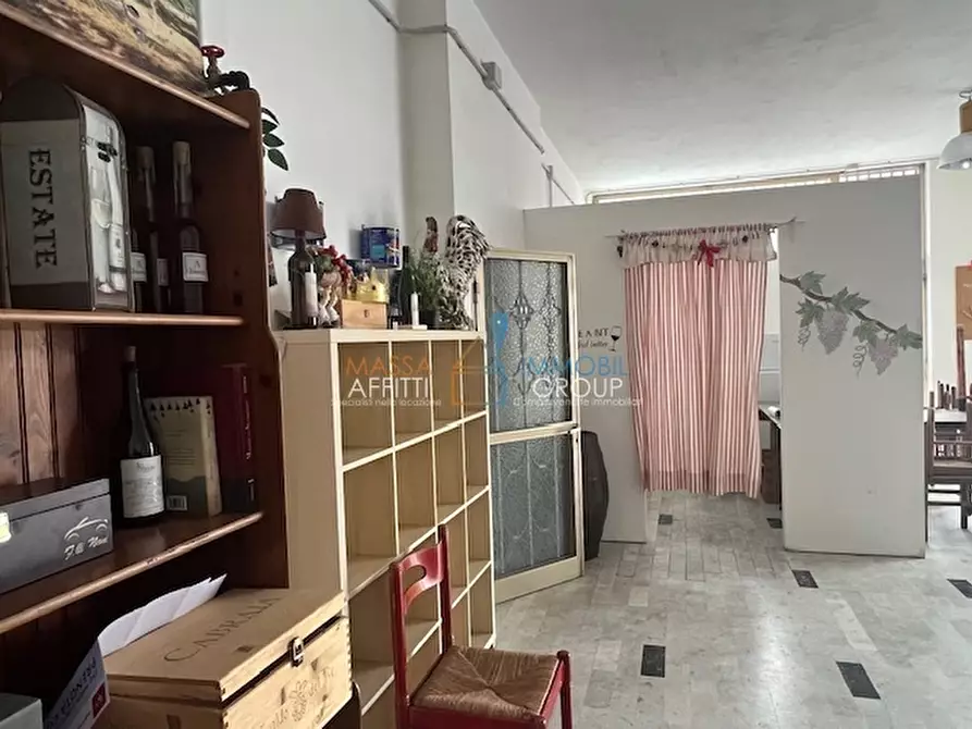 Immagine 13 di Locale commerciale in affitto  in Via del Papino 15 a Massa