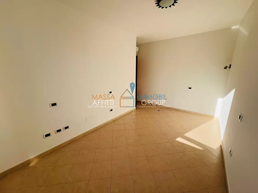 Immagine 17 di Villetta a schiera in vendita  in Via Due Madonne 32 a Massa