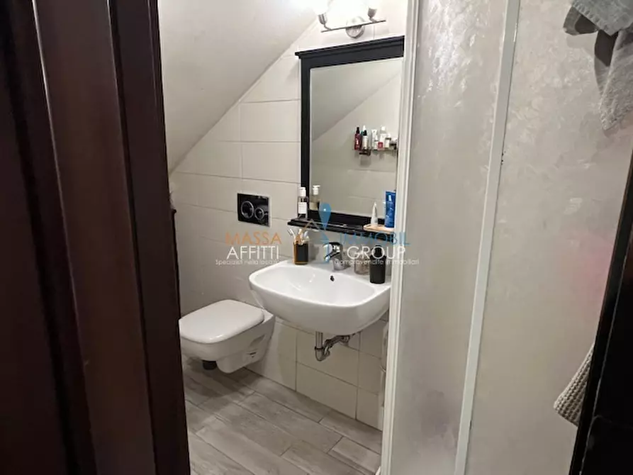 Immagine 53 di Villa in vendita  in Via Tinelli 33 a Massa