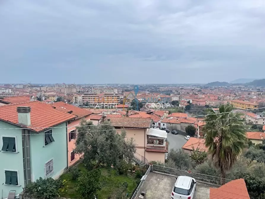 Immagine 33 di Porzione di casa in vendita  in Via San Francesco 11 a Massa