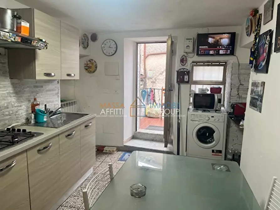 Immagine 4 di Porzione di casa in vendita  in Via Capaccola 3 a Massa