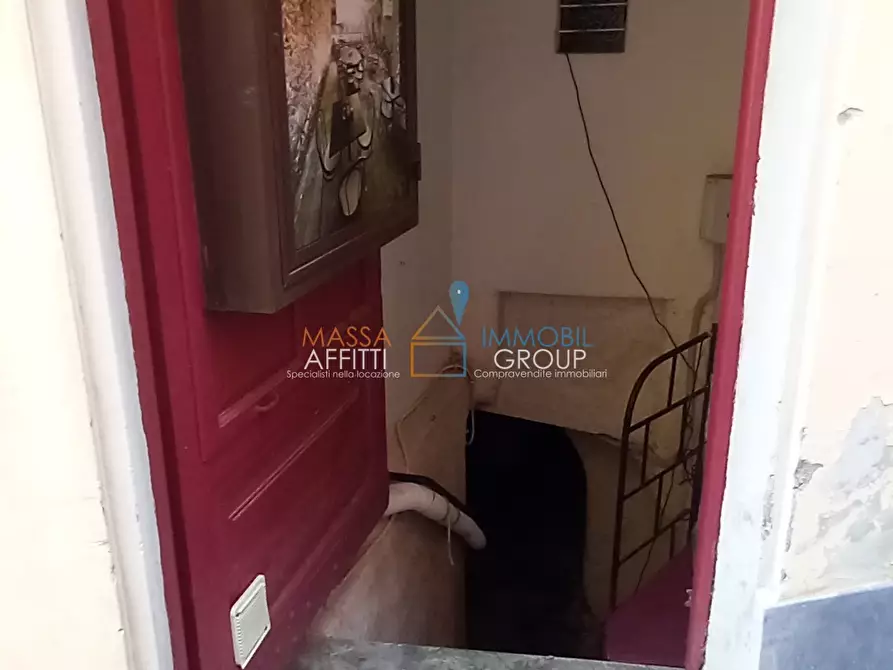 Immagine 9 di Locale commerciale in affitto  in Piazza Duomo 3 a Massa