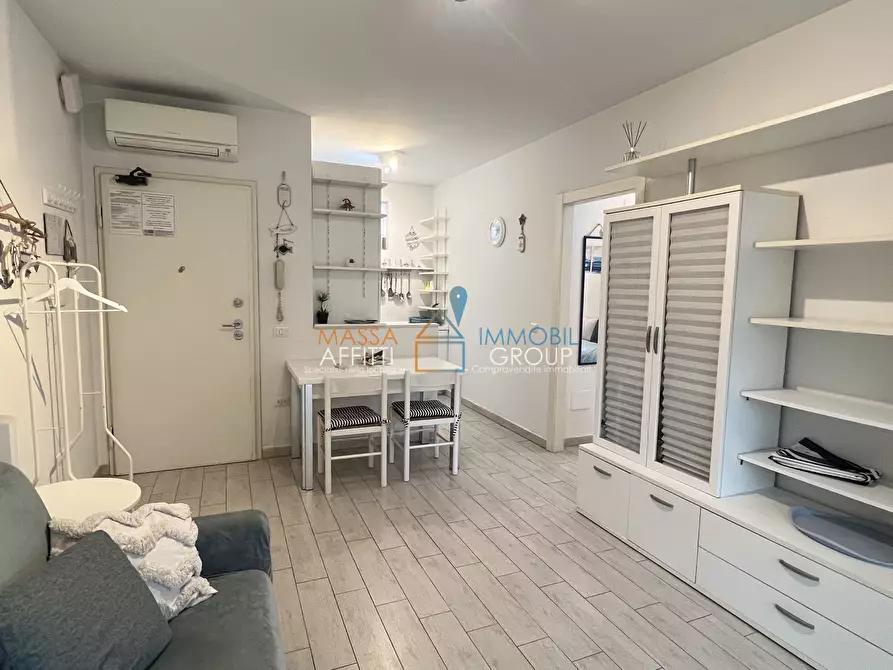 Immagine 3 di Trilocale in vendita  in Via Poveromo 20 a Massa