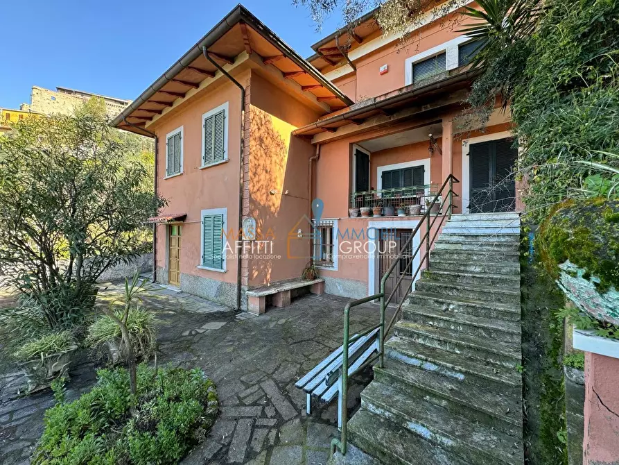 Immagine 8 di Villa in vendita  in Via Porta Quaranta 5 a Massa