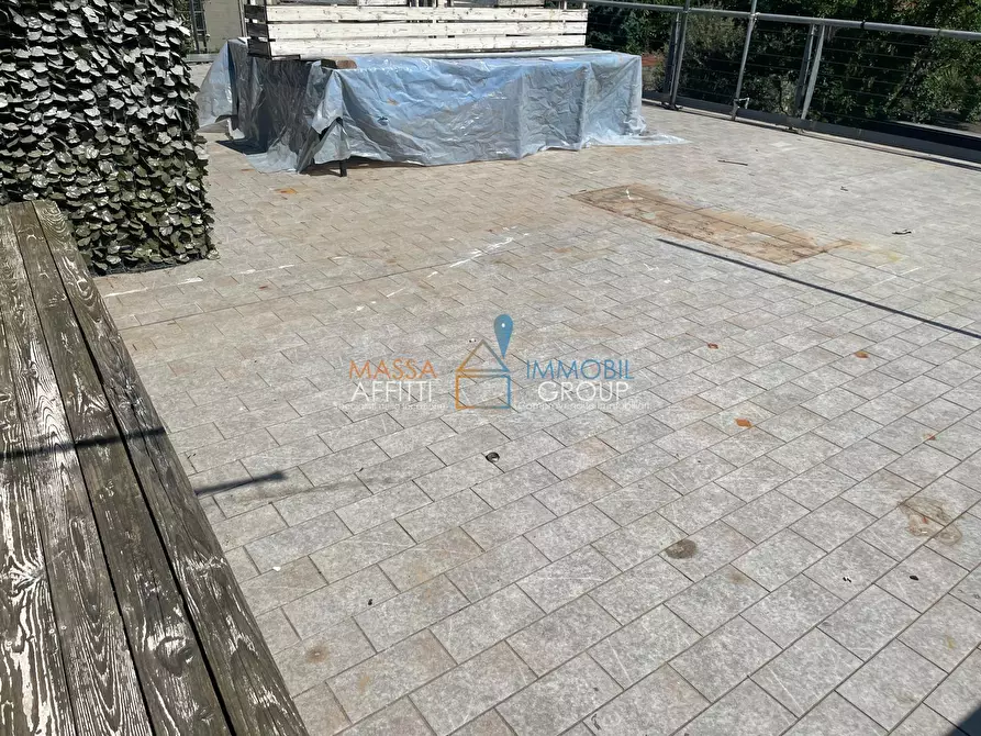 Immagine 53 di Locale commerciale in affitto  in Via Democrazia 64 a Massa