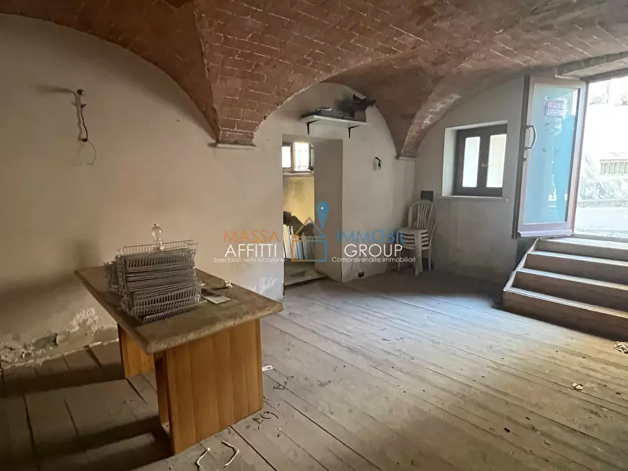 Immagine 4 di Magazzino in vendita  in Via Gino Menconi 23BIS a Carrara