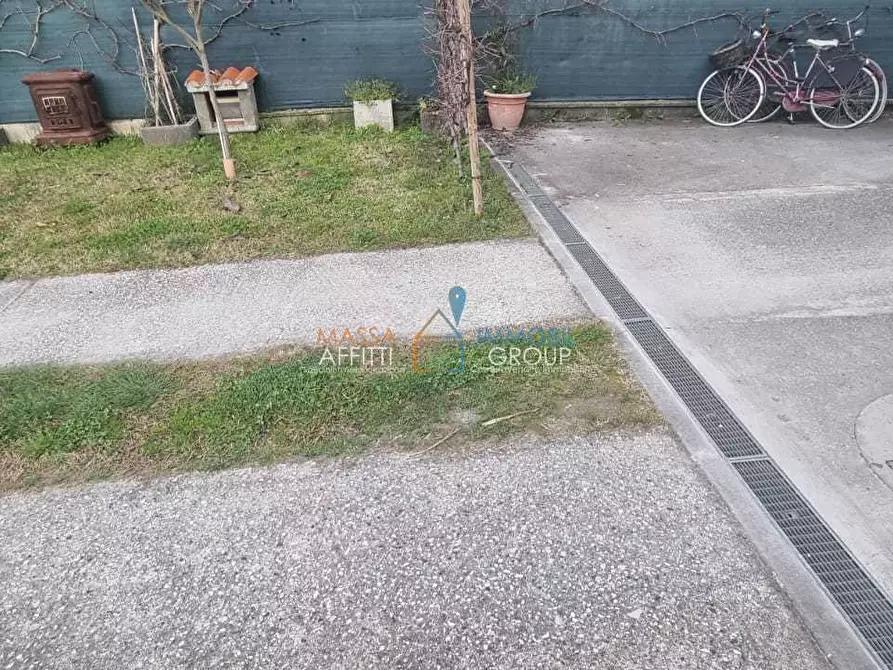 Immagine 30 di Villa in vendita  in Via Pellini 1A a Carrara