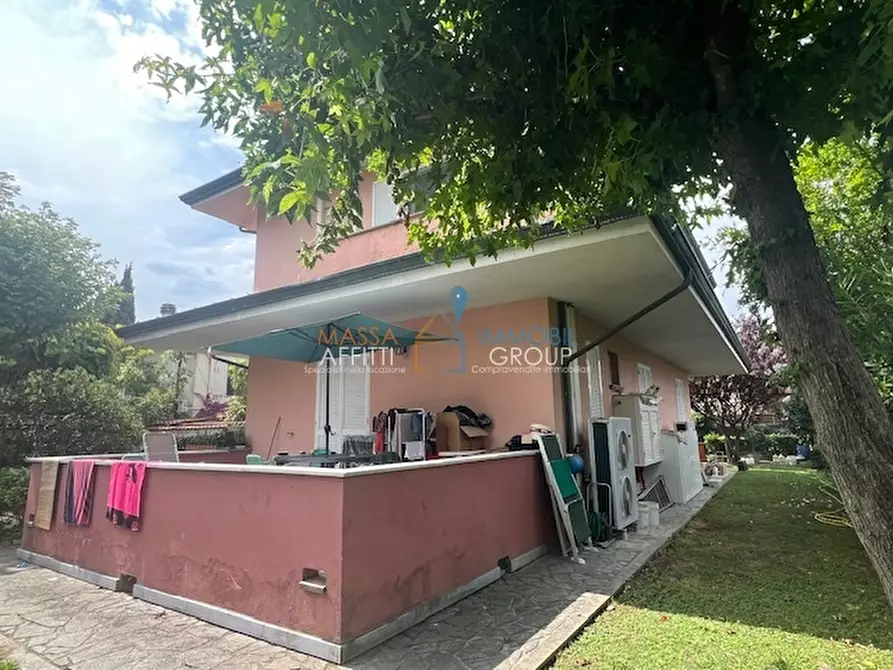 Immagine 6 di Casa bifamiliare in vendita  in Via Pontremoli 7 a Massa