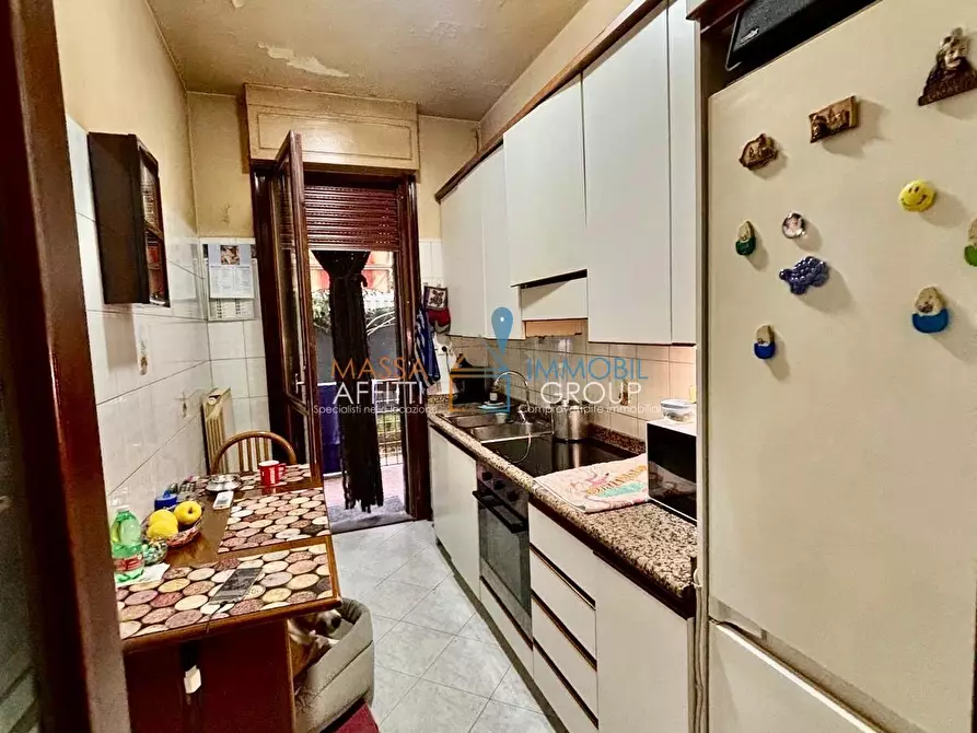 Immagine 15 di Quadrilocale in vendita  in Via G. Carducci 26 a Massa