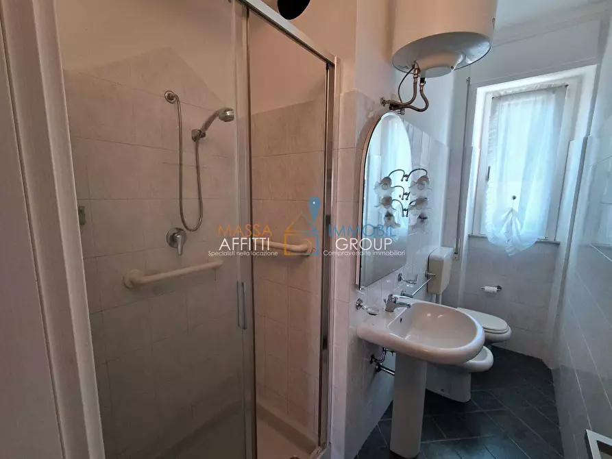 Immagine 24 di Quadrilocale in vendita  in Via Prado 18 a Massa