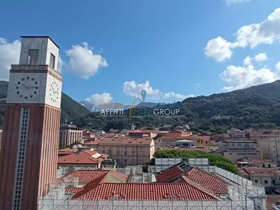 Immagine 6 di Pentalocale in vendita  in Via Democrazia 3 a Massa
