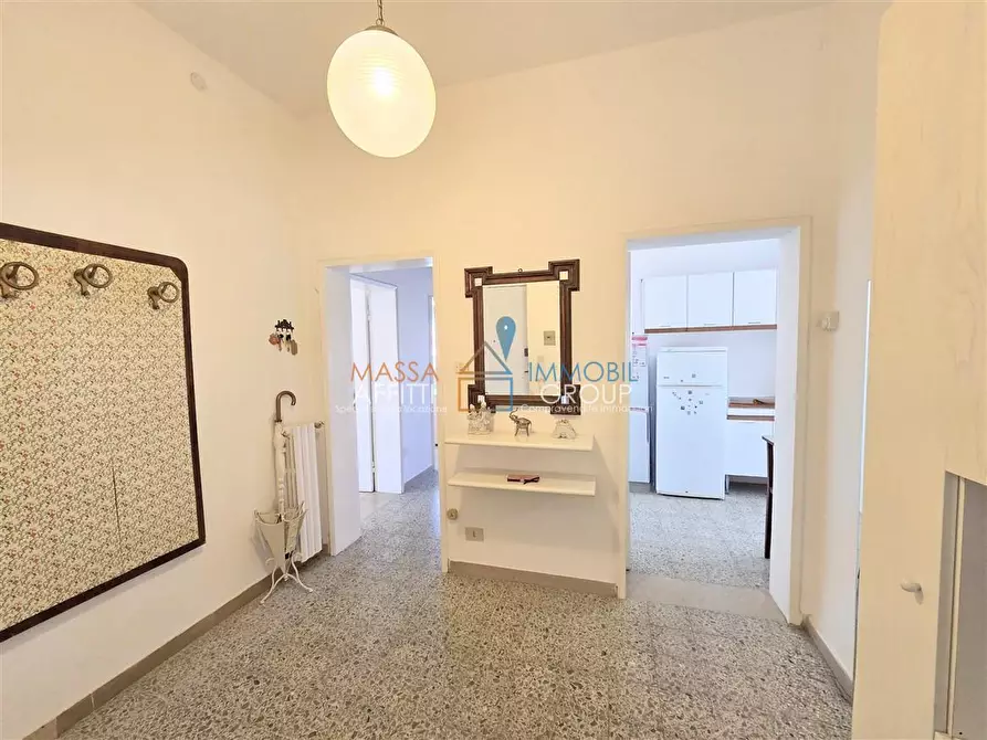 Immagine 7 di Pentalocale in vendita  in Via Bagnone 17 a Massa