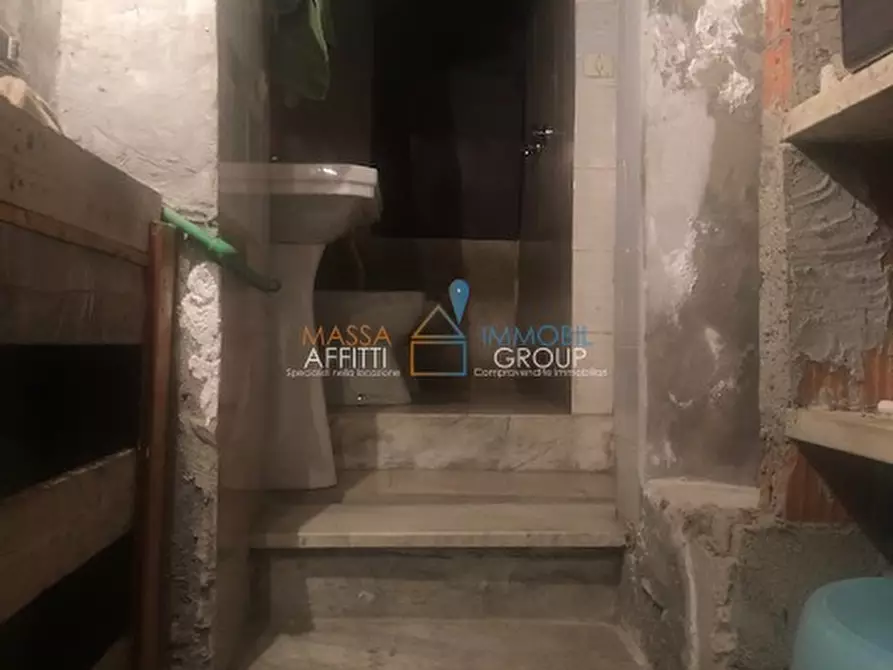 Immagine 35 di Villetta a schiera in vendita  in Via Puliche 308 a Massa