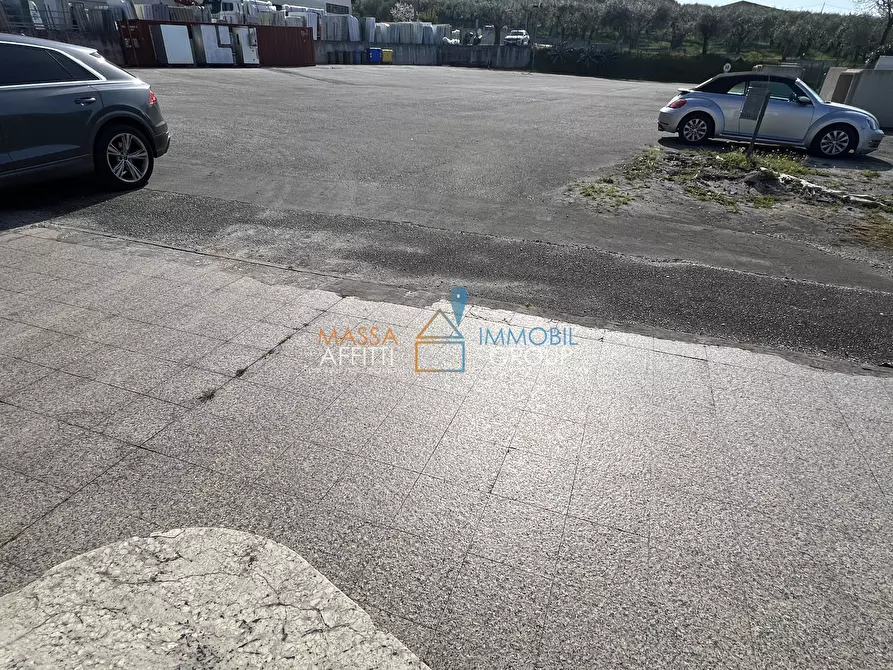 Immagine 4 di Attività artigianale in vendita  in Via Piedimonte 7 a Montignoso