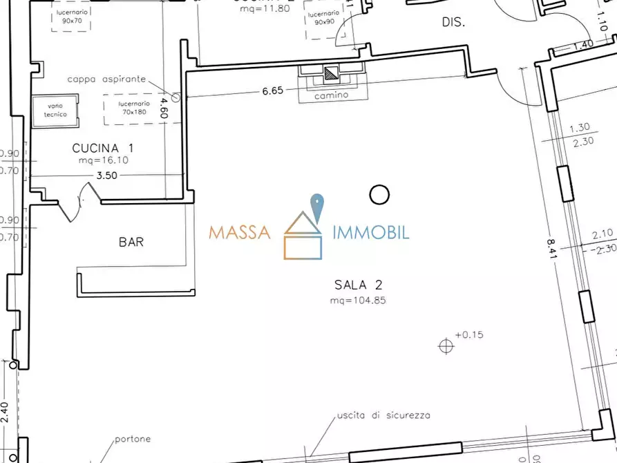 Immagine 56 di Locale commerciale in vendita  in Via Democrazia 64 a Massa