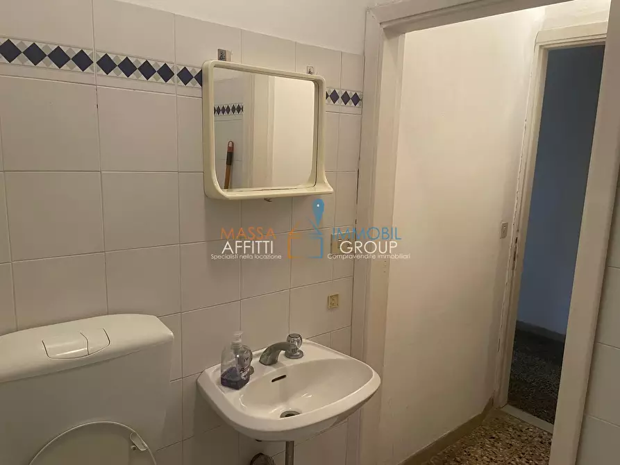 Immagine 24 di Ufficio in affitto  in Via Cesare Beccaria 9 a Massa