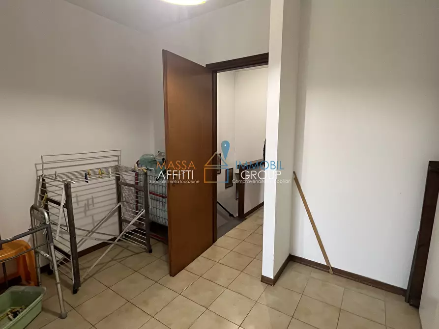 Immagine 40 di Villetta a schiera in vendita  in Via Gioacchino Rossini 14 a Massa