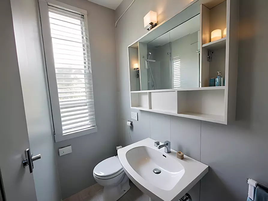 Immagine 7 di Quadrilocale in vendita  in Vico della Conceria 20 a Alassio