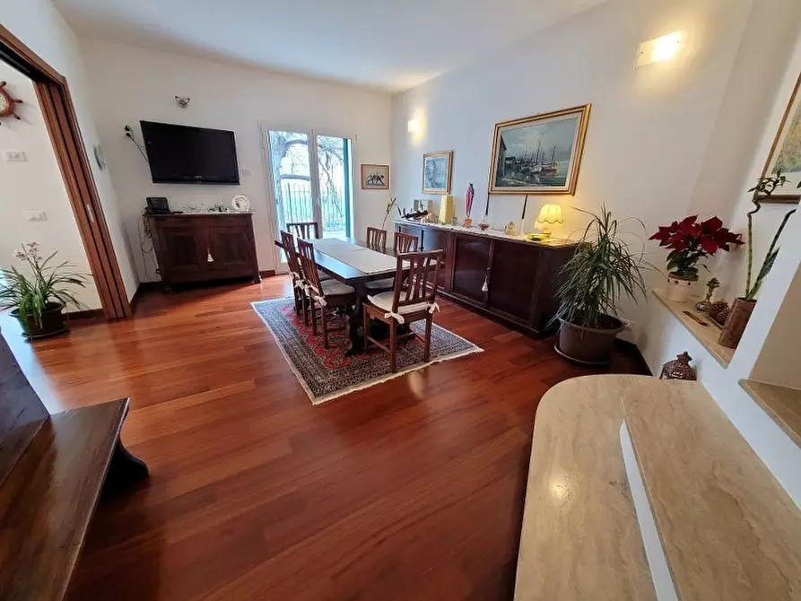 Immagine 28 di Villa in vendita  in via Neghelli 145 a Alassio