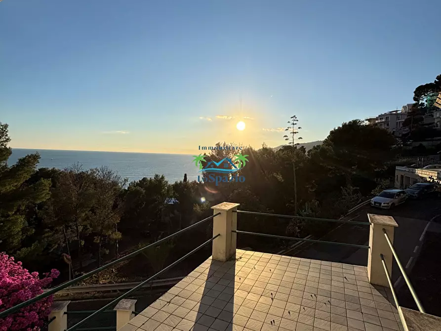 Immagine 28 di Villa in vendita  in via Trinacria 3 a Andora