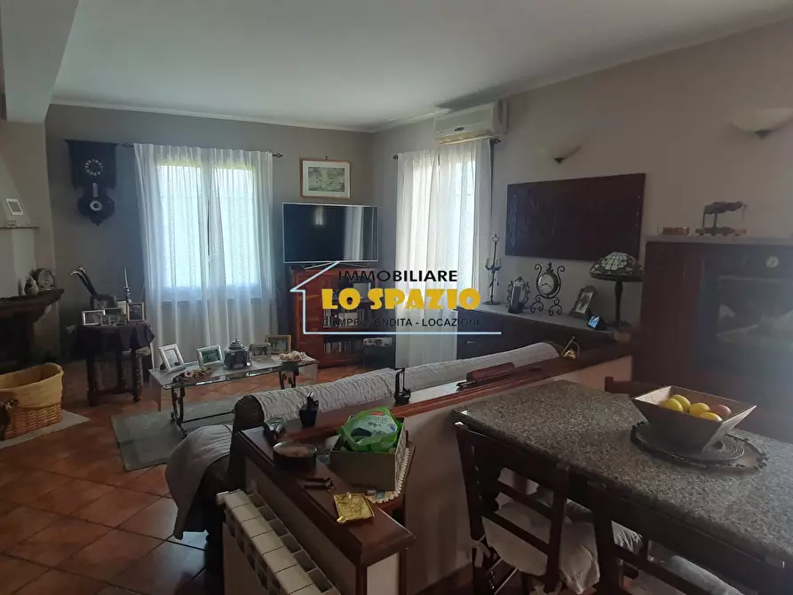 Immagine 2 di Casa indipendente in vendita  in Piazza Iv Novembre a Testico
