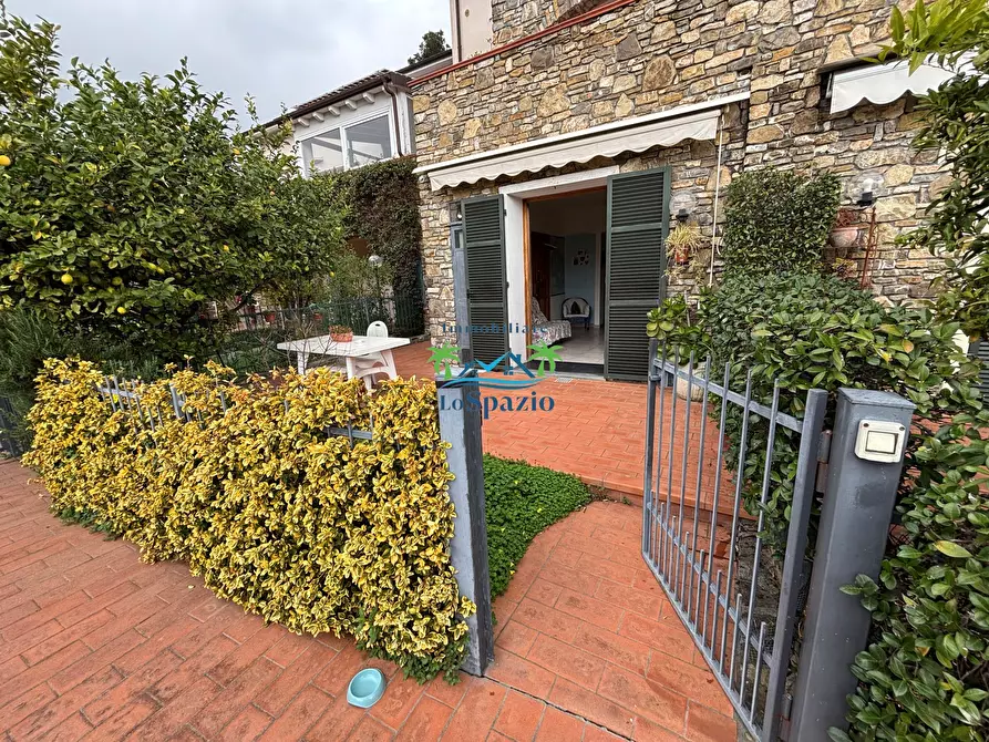 Immagine 2 di Trilocale in vendita  in strada piangrande a Andora