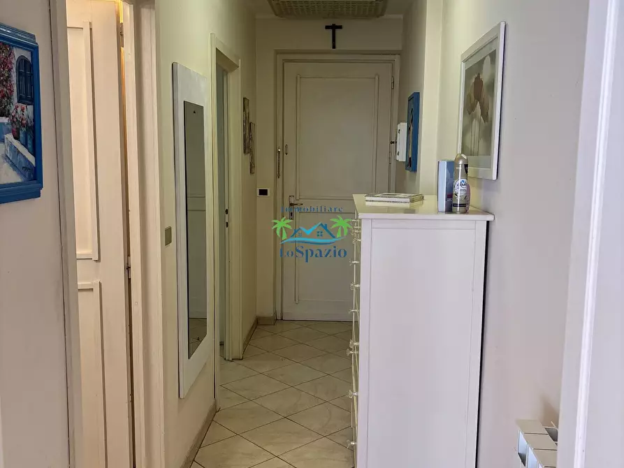 Immagine 11 di Bilocale in vendita  in Via Aurelia 48 a Andora