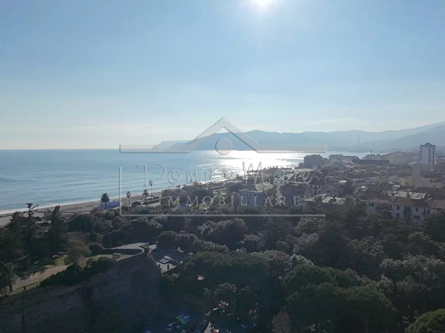 Immagine 4 di Quadrilocale in affitto  a Savona