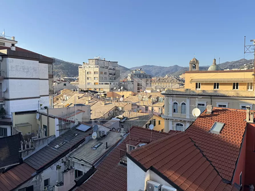 Immagine 27 di Quadrilocale in affitto  a Savona