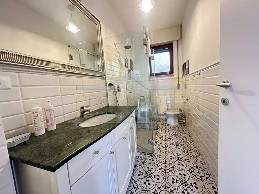 Immagine 32 di Casa indipendente in vendita  in Salvo D'Acquisto 70 a Recco